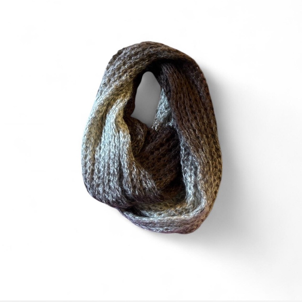 Simonetta Infinity Scarf - Picture 4 of 4